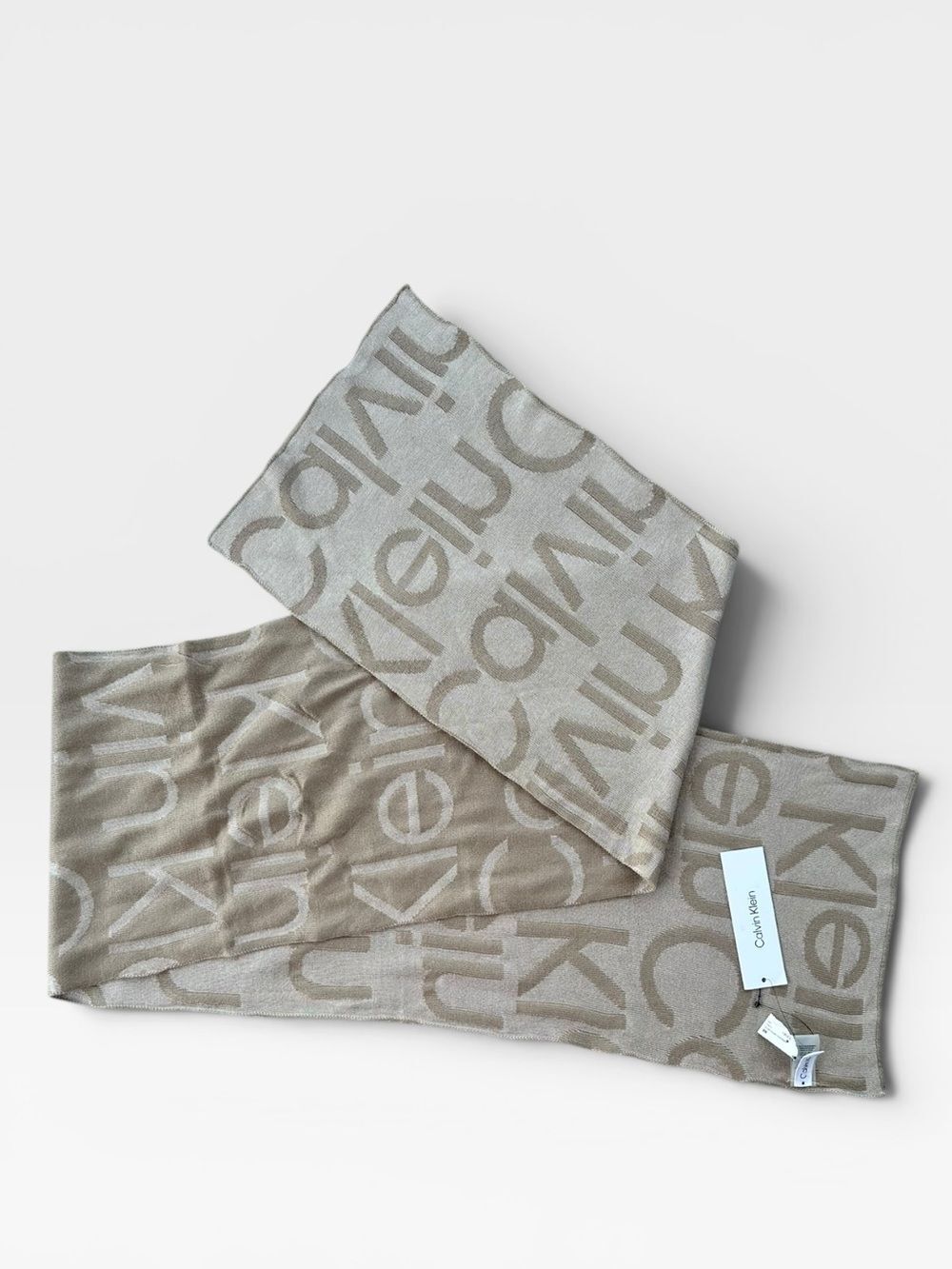 π5βfor $45π NWT Calvin Klein scarf